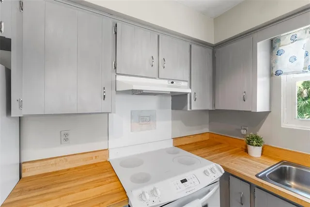 $979,000 | 236 South Beach Street, Ormond Beach, FL 32174