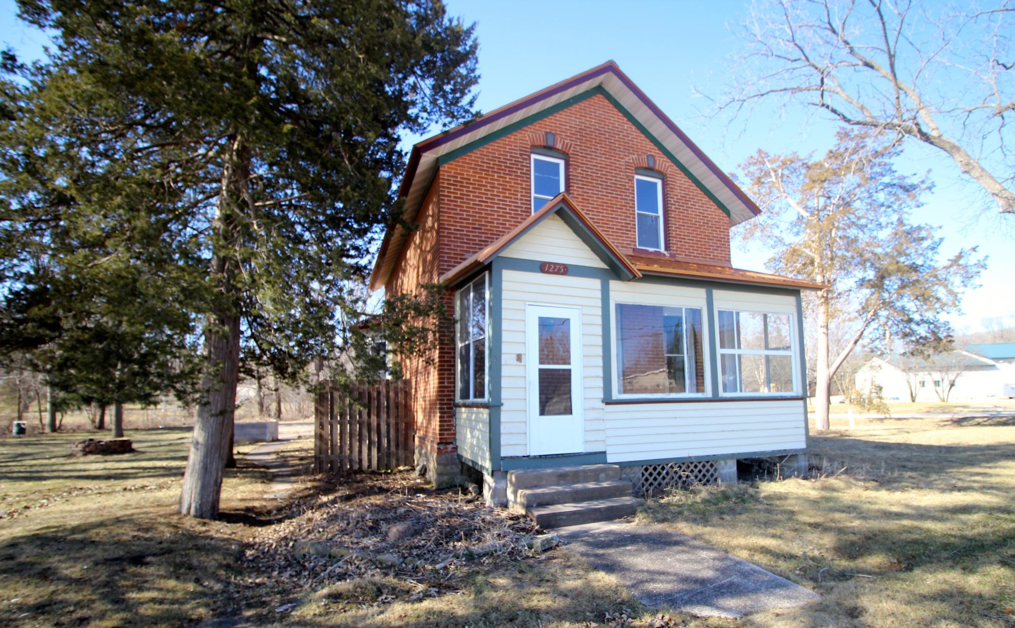 1275 Sugar Loaf Road Winona, MN 55987 - Photo 1 of 1 Gallery Image 1