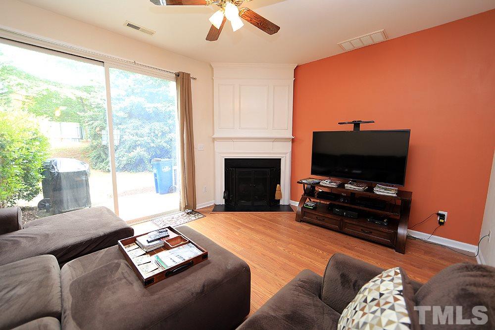 1710 Sorrell Brook Way Raleigh, NC 27609 - Photo 8 of 17