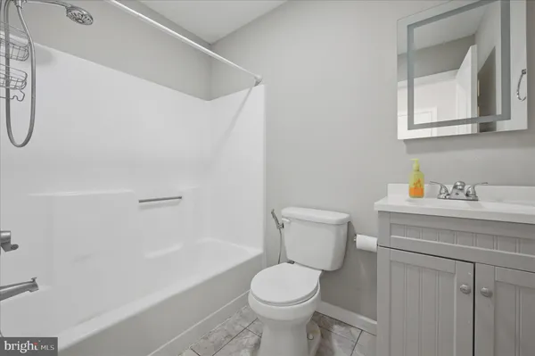 $345,000 | 1220 Lakeview Drive, Cross Junction, VA 22625