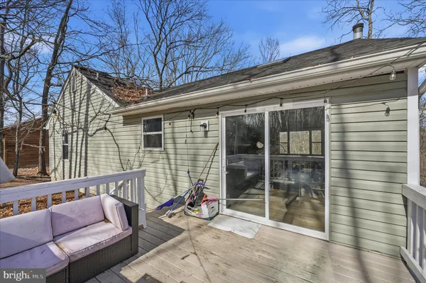 $345,000 | 1220 Lakeview Drive, Cross Junction, VA 22625