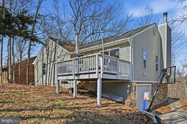 $345,000 | 1220 Lakeview Drive, Cross Junction, VA 22625