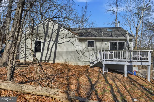 $345,000 | 1220 Lakeview Drive, Cross Junction, VA 22625