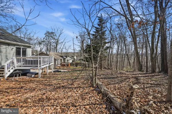 $345,000 | 1220 Lakeview Drive, Cross Junction, VA 22625