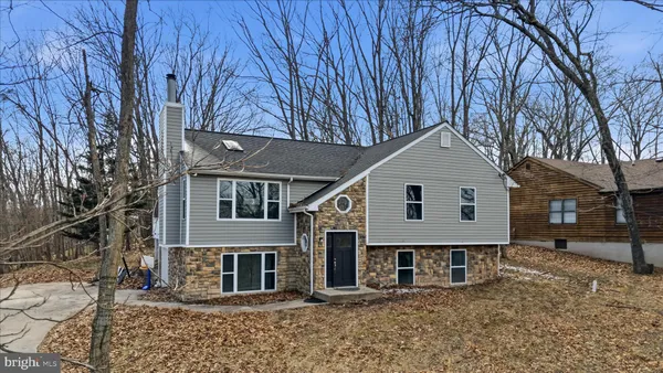 $345,000 | 1220 Lakeview Drive, Cross Junction, VA 22625