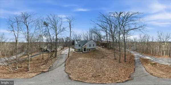 $345,000 | 1220 Lakeview Drive, Cross Junction, VA 22625