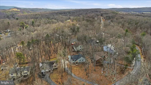 $345,000 | 1220 Lakeview Drive, Cross Junction, VA 22625