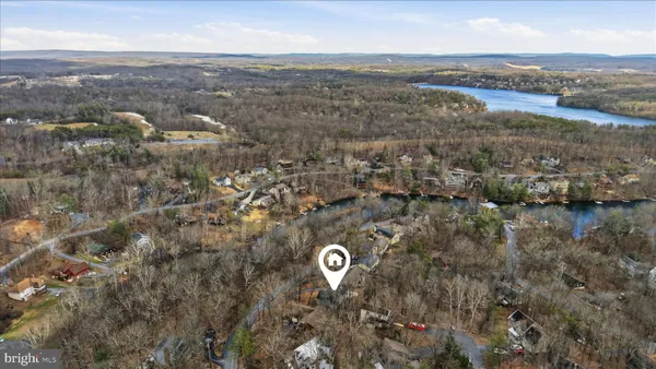 $345,000 | 1220 Lakeview Drive, Cross Junction, VA 22625