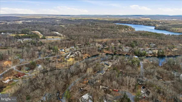 $345,000 | 1220 Lakeview Drive, Cross Junction, VA 22625