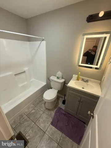 $359,000 | 1220 Lakeview Drive, Cross Junction, VA 22625