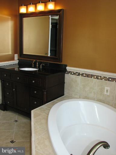 8101 Laurel Ridge Road Frederick, MD 21702 - Photo 13 of 30 Bath (Master)