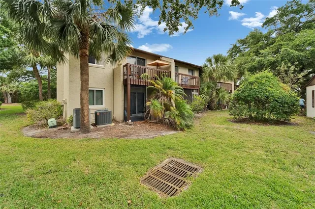 $1,300 | 4215 East Bay Drive, Unit 1005D, Clearwater, FL 33764