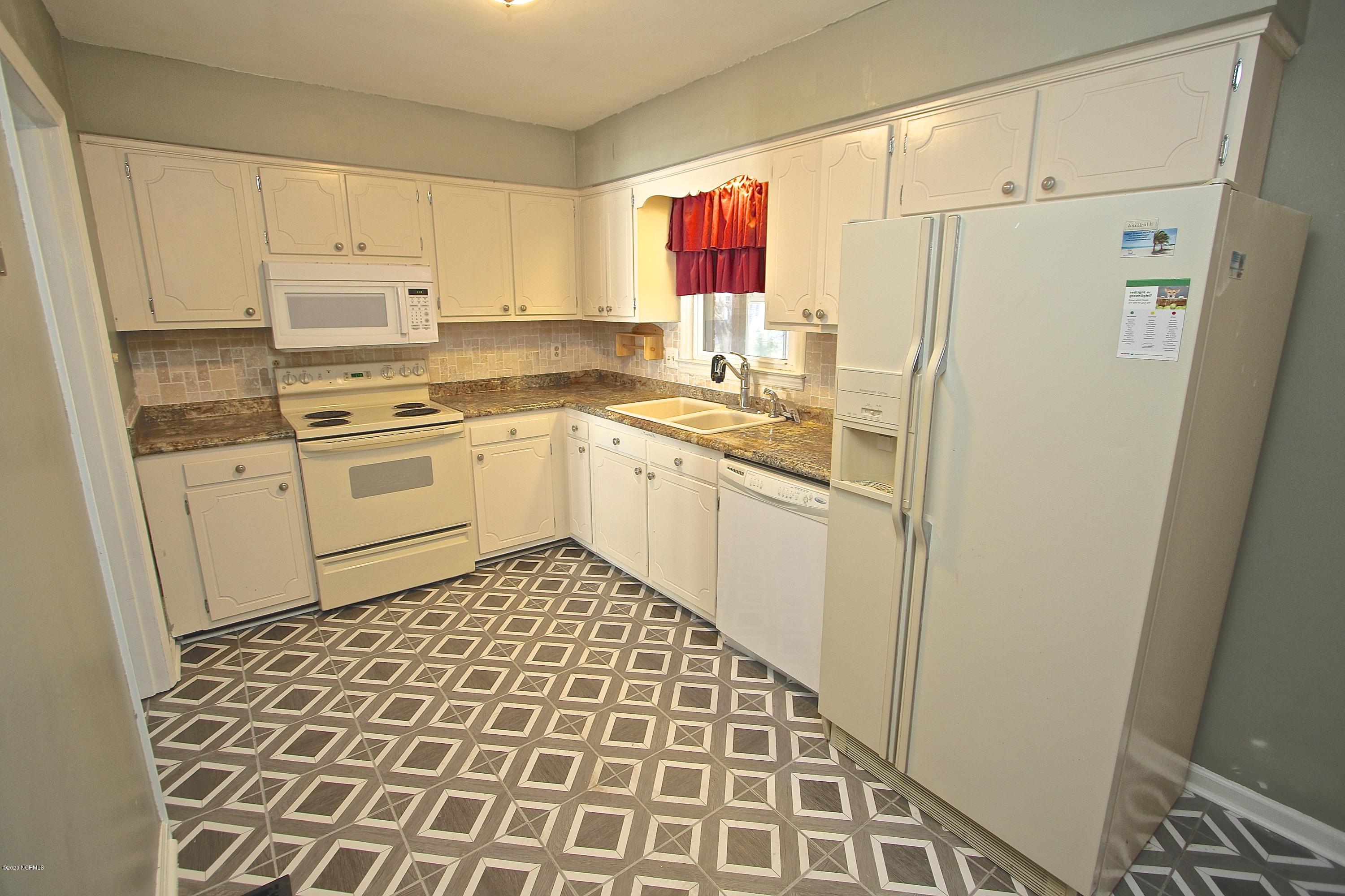 518 Brynn Marr Road Jacksonville, NC 28546 - Photo 6 of 18 LJ7A8342
