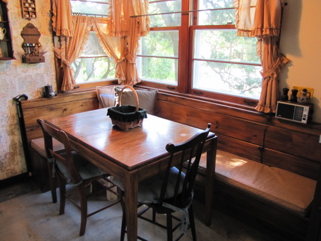 18404 Perth Avenue Homewood, IL 60430 - Photo 11 of 25