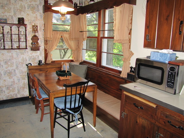 18404 Perth Avenue Homewood, IL 60430 - Photo 10 of 25