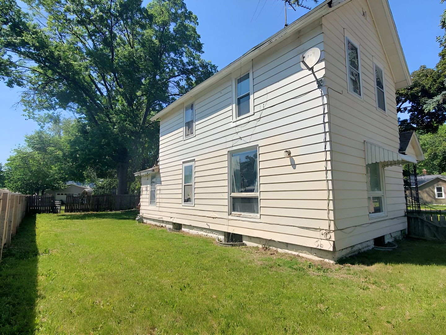 802 Locust Street Prophetstown, IL 61277 - Photo 2 of 13