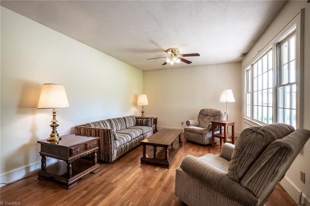 3575 Austin Traphill Road Elkin, NC 28621 - Photo 7 of 30 Living room.