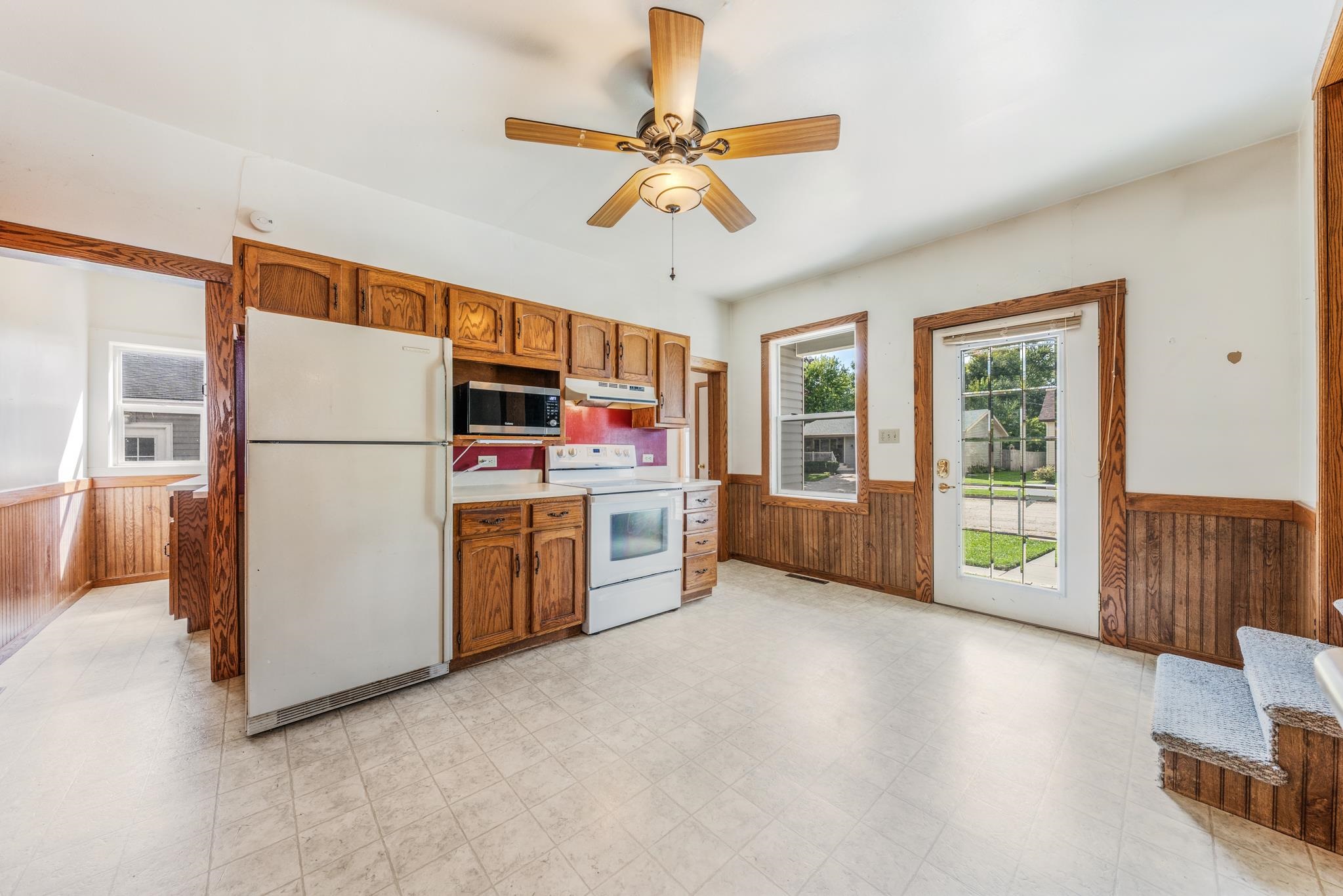 358 Monroe Street Berlin, WI 54923 - Photo 18 of 57