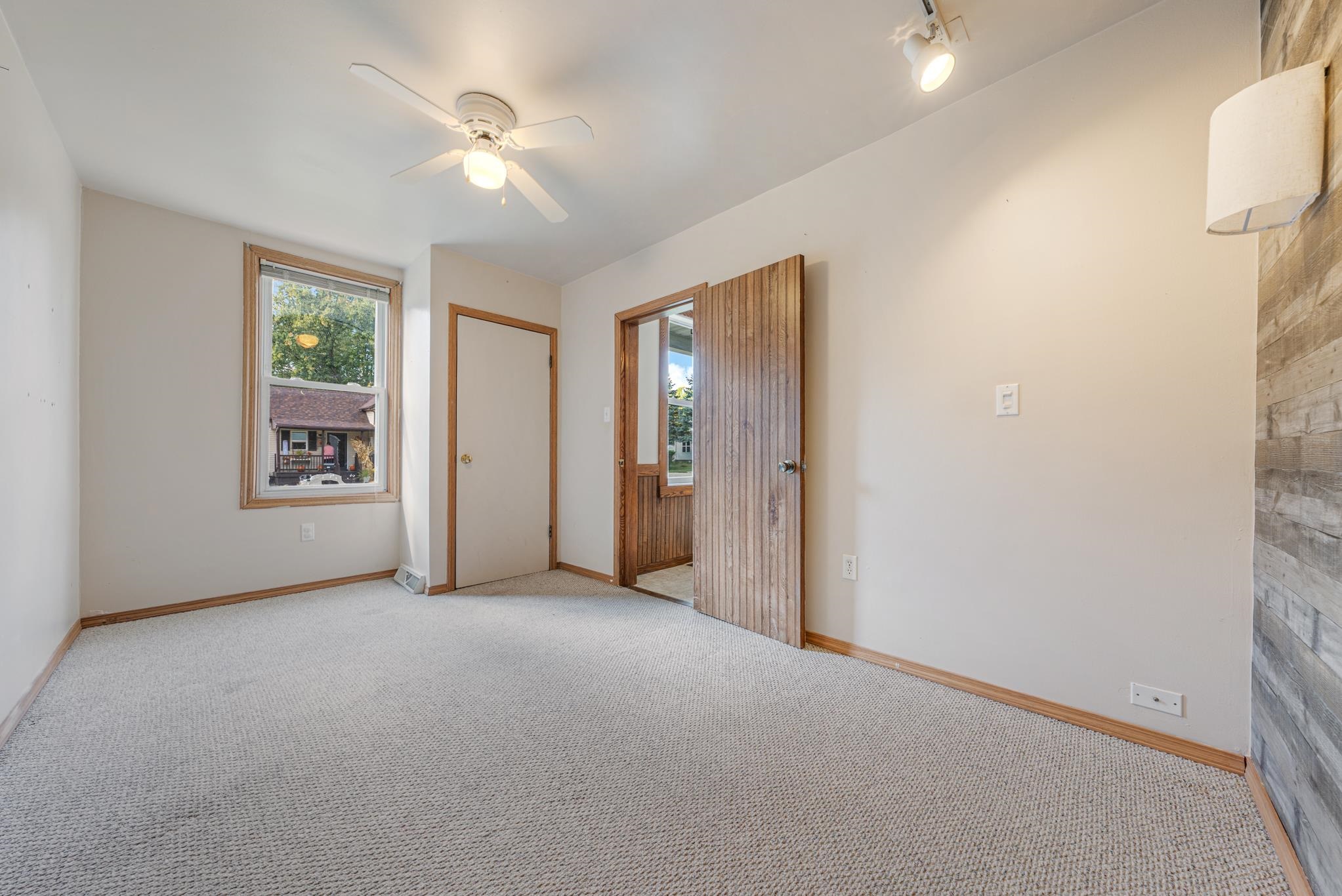 358 Monroe Street Berlin, WI 54923 - Photo 20 of 57