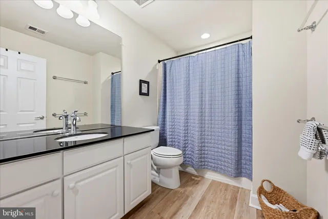 $725,000 | 44397 Oakmont Manor Square, Ashburn, VA 20147