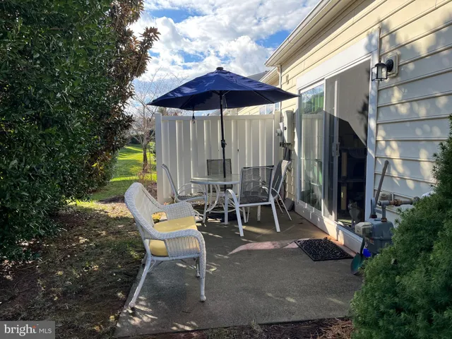 $725,000 | 44397 Oakmont Manor Square, Ashburn, VA 20147