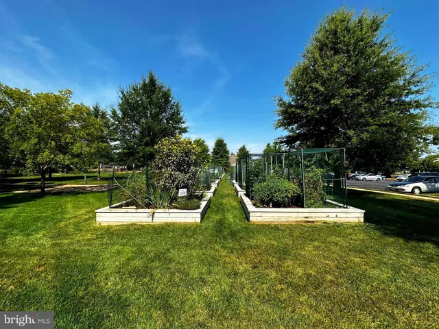 $725,000 | 44397 Oakmont Manor Square, Ashburn, VA 20147