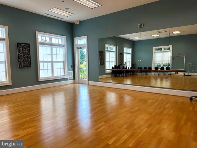 $725,000 | 44397 Oakmont Manor Square, Ashburn, VA 20147