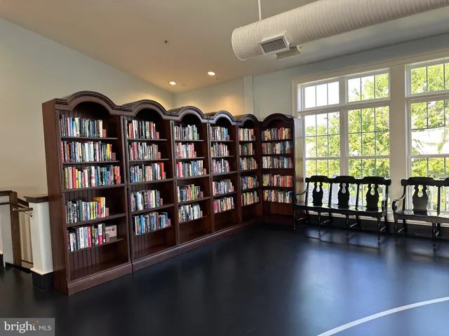 $725,000 | 44397 Oakmont Manor Square, Ashburn, VA 20147