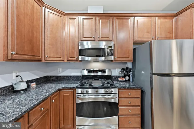 $725,000 | 44397 Oakmont Manor Square, Ashburn, VA 20147