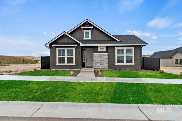 $599,880 | 6422 North Barholm Lane, Eagle, ID 83616