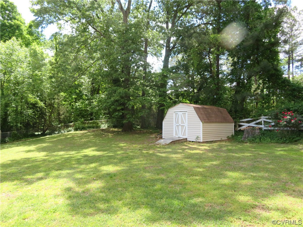 4506 Fairway Road Petersburg, VA 23803 - Photo 6 of 49 Gallery Image 6