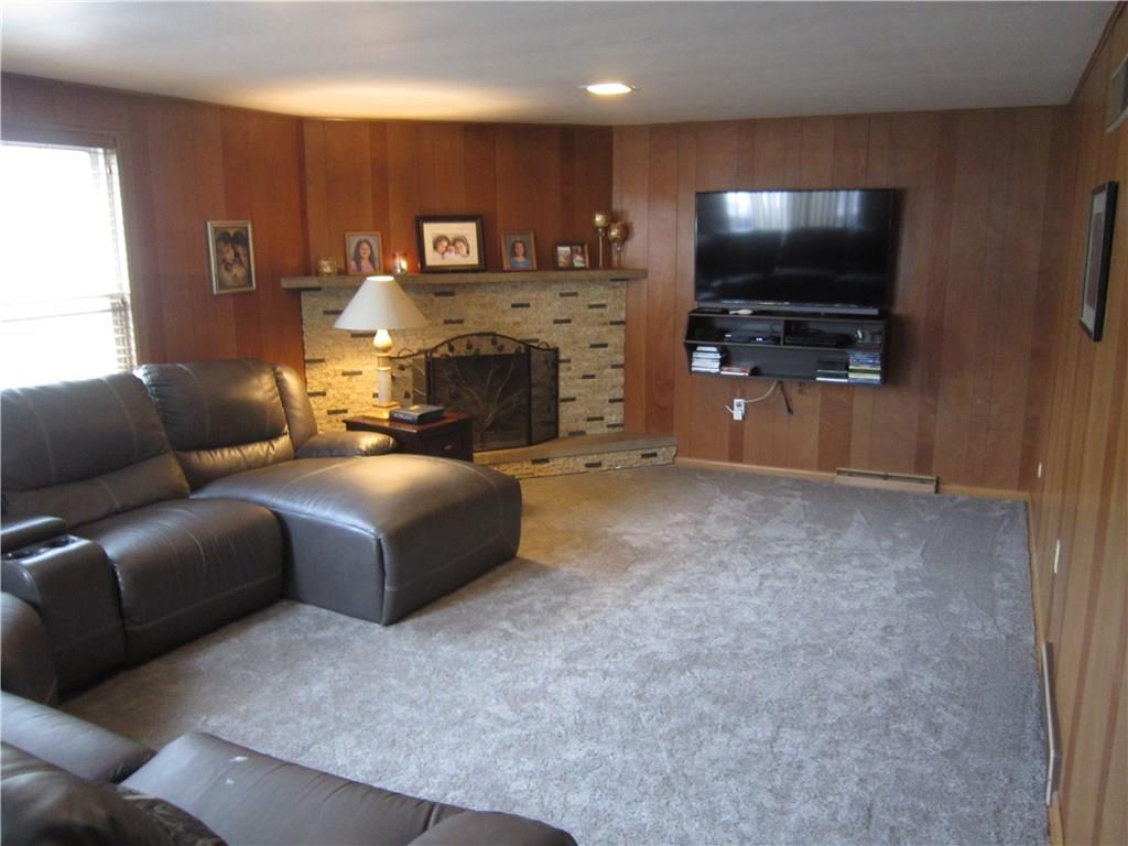 449 Glenview Drive Lower Burrell, PA 15068 - Photo 10 of 25