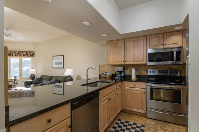 $595,000 | 17 Day Break Drive, Unit F101, Ludlow, VT 05149