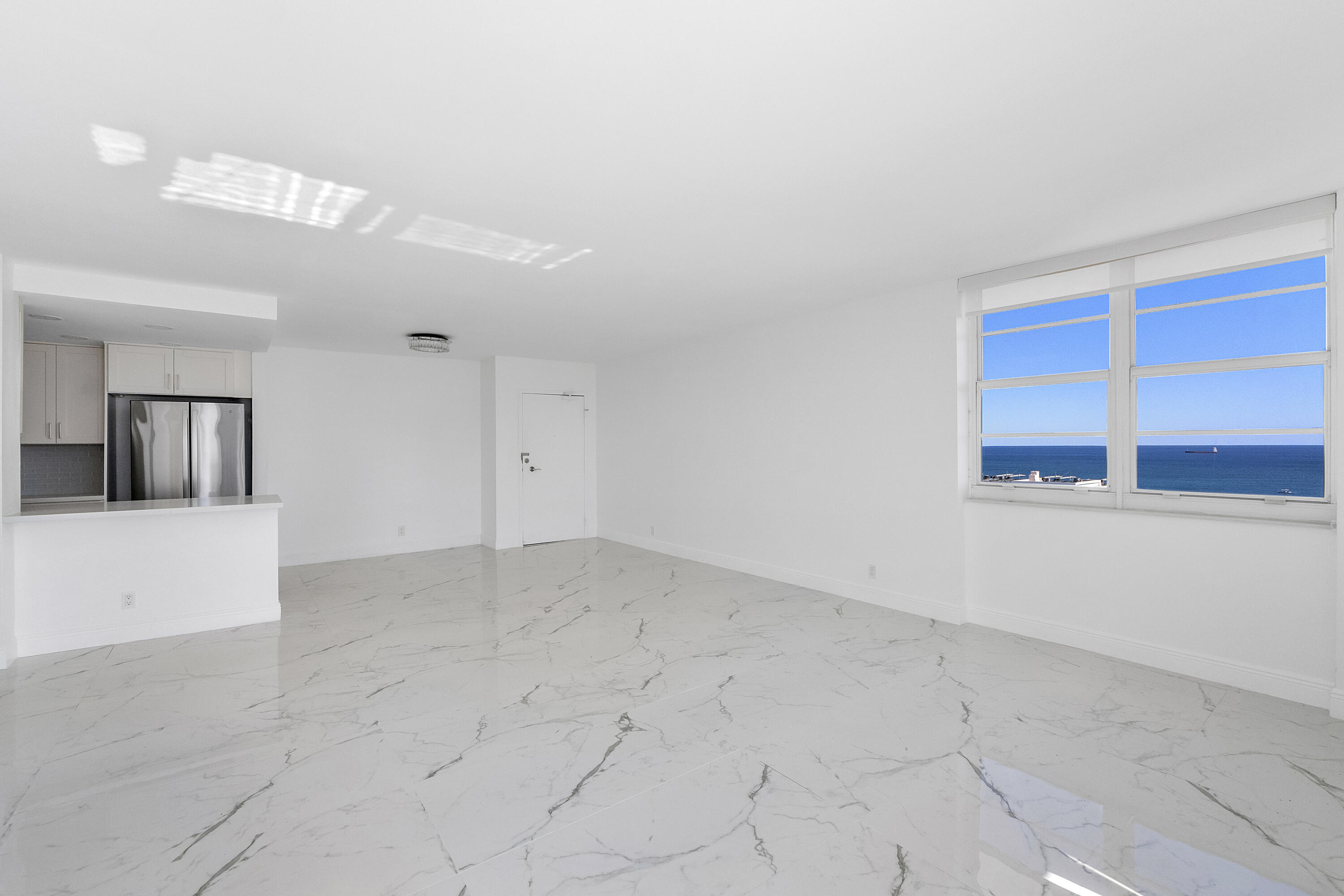 336 North Birch Road, Unit PHI Fort Lauderdale, FL 33304 - Photo 10 of 63 a view of an empty room