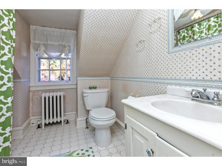26 Fariston Road Wayne, PA 19087 - Photo 20 of 22 Bathroom