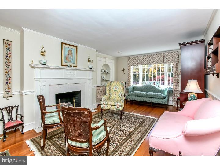 26 Fariston Road Wayne, PA 19087 - Photo 3 of 22 Living Room