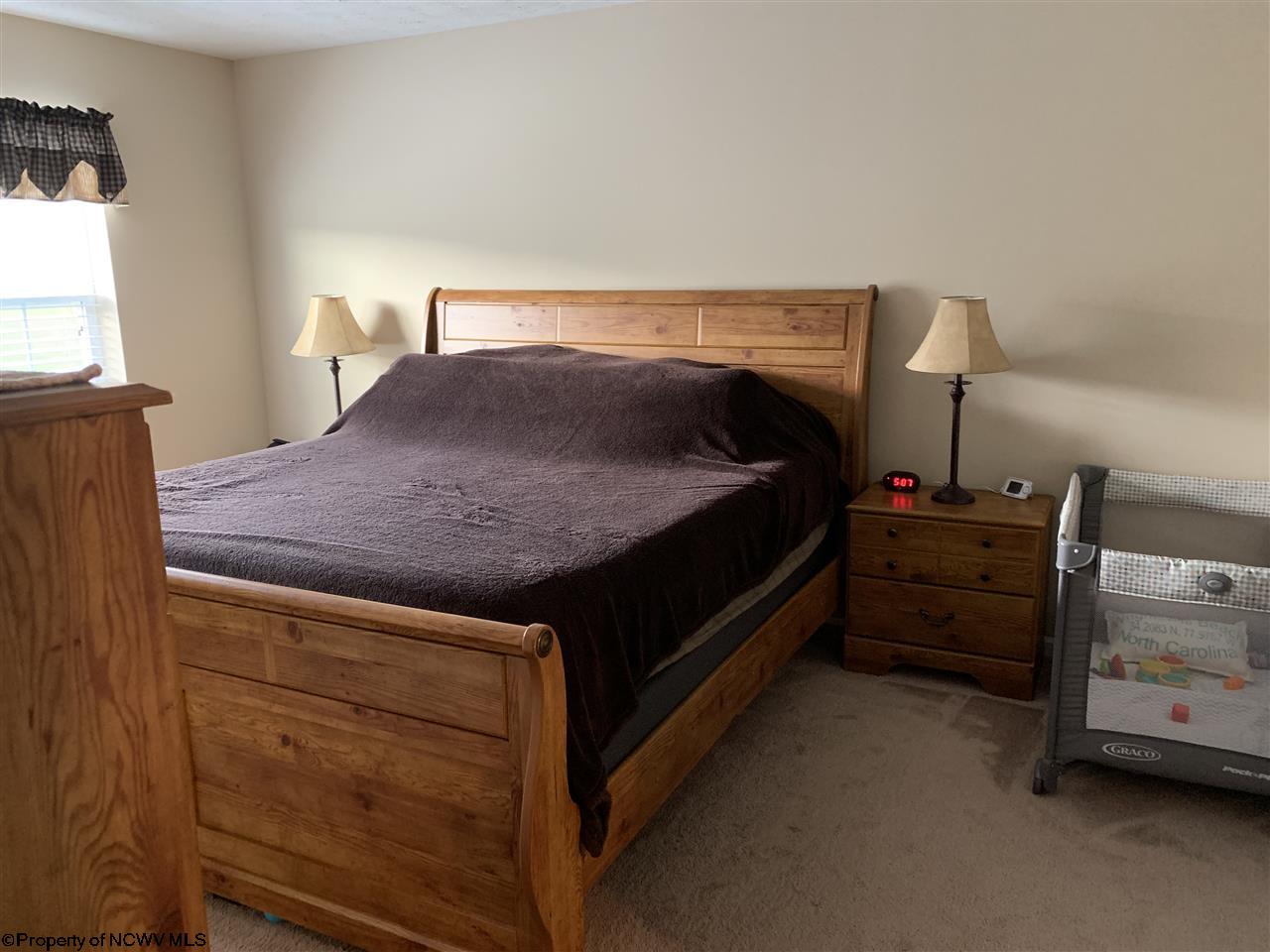 312 Sunrise Ridge Drive Reedsville, WV 26547 - Photo 4 of 20 Gallery Image 4