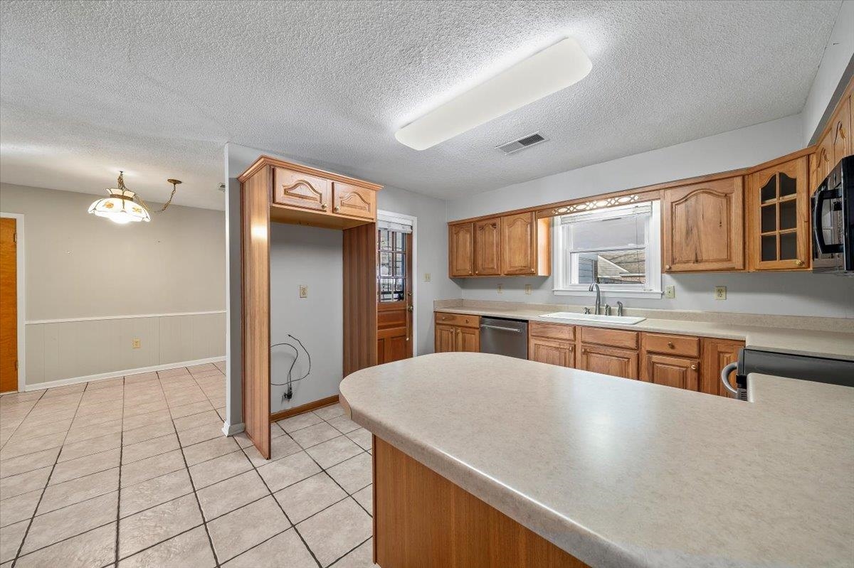 7504 Apple Valley Road Germantown, TN 38138 - Photo 18 of 38