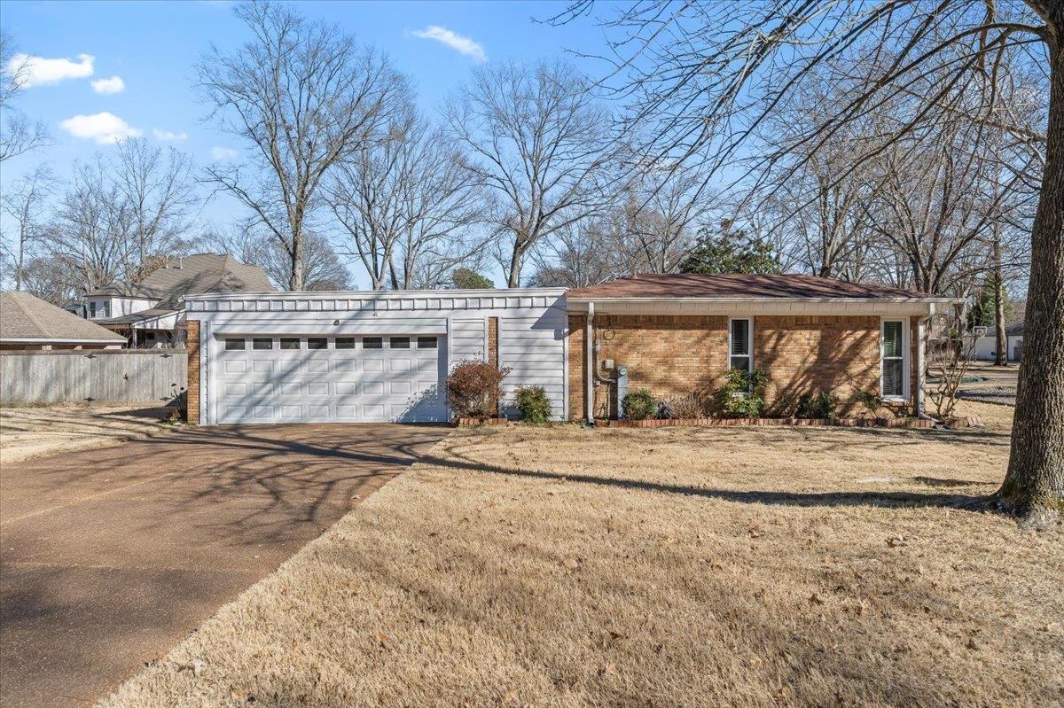 7504 Apple Valley Road Germantown, TN 38138 - Photo 2 of 38