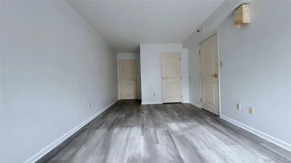$685,000 | 64-34 Grand Central Parkway, Unit 3D | Forest Hills