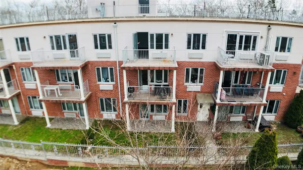 $685,000 | 64-34 Grand Central Parkway, Unit 3D | Forest Hills