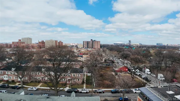 $685,000 | 64-34 Grand Central Parkway, Unit 3D | Forest Hills