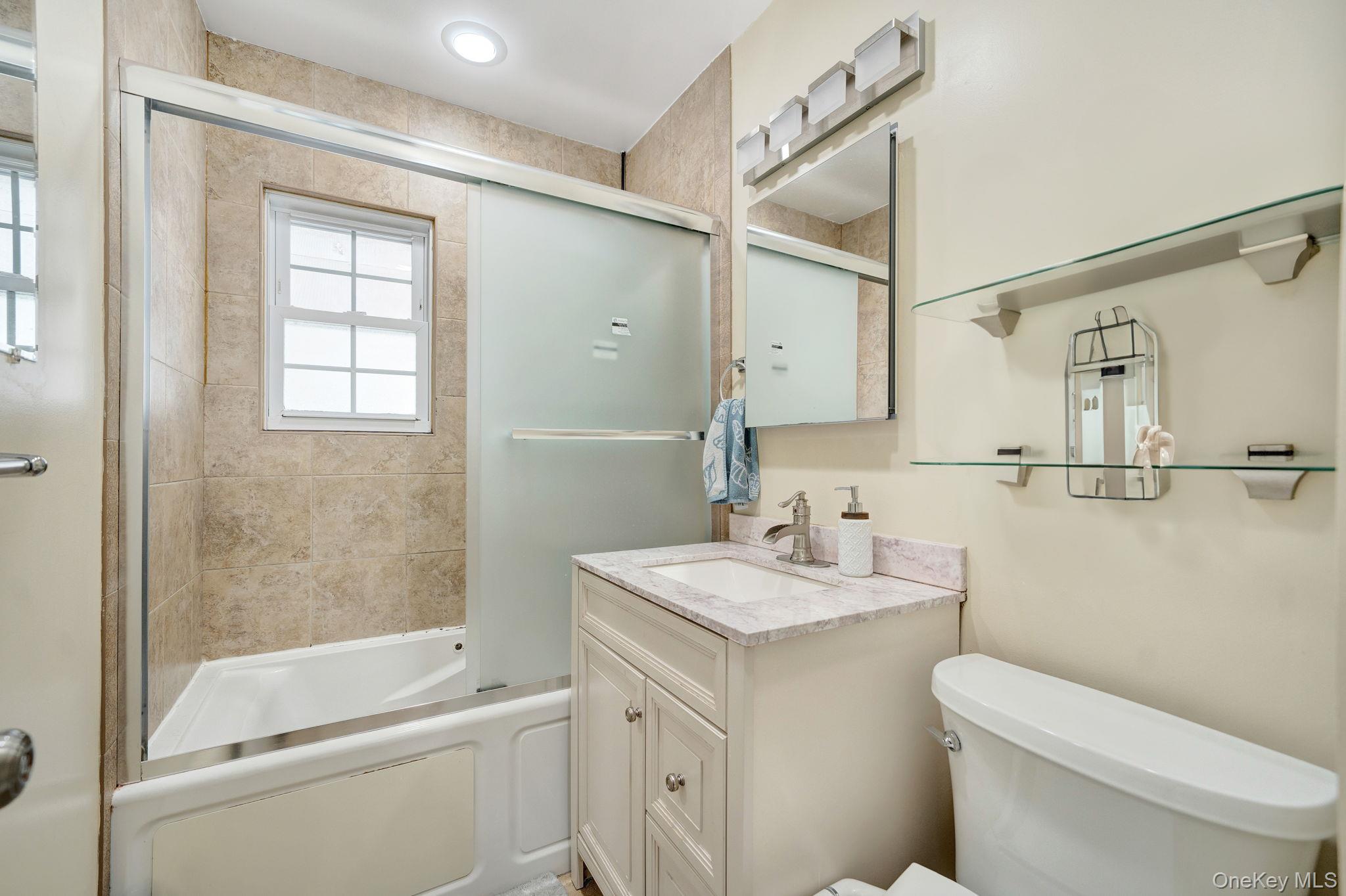 244-15 85th Road Queens, NY 11426 - Photo 8 of 30