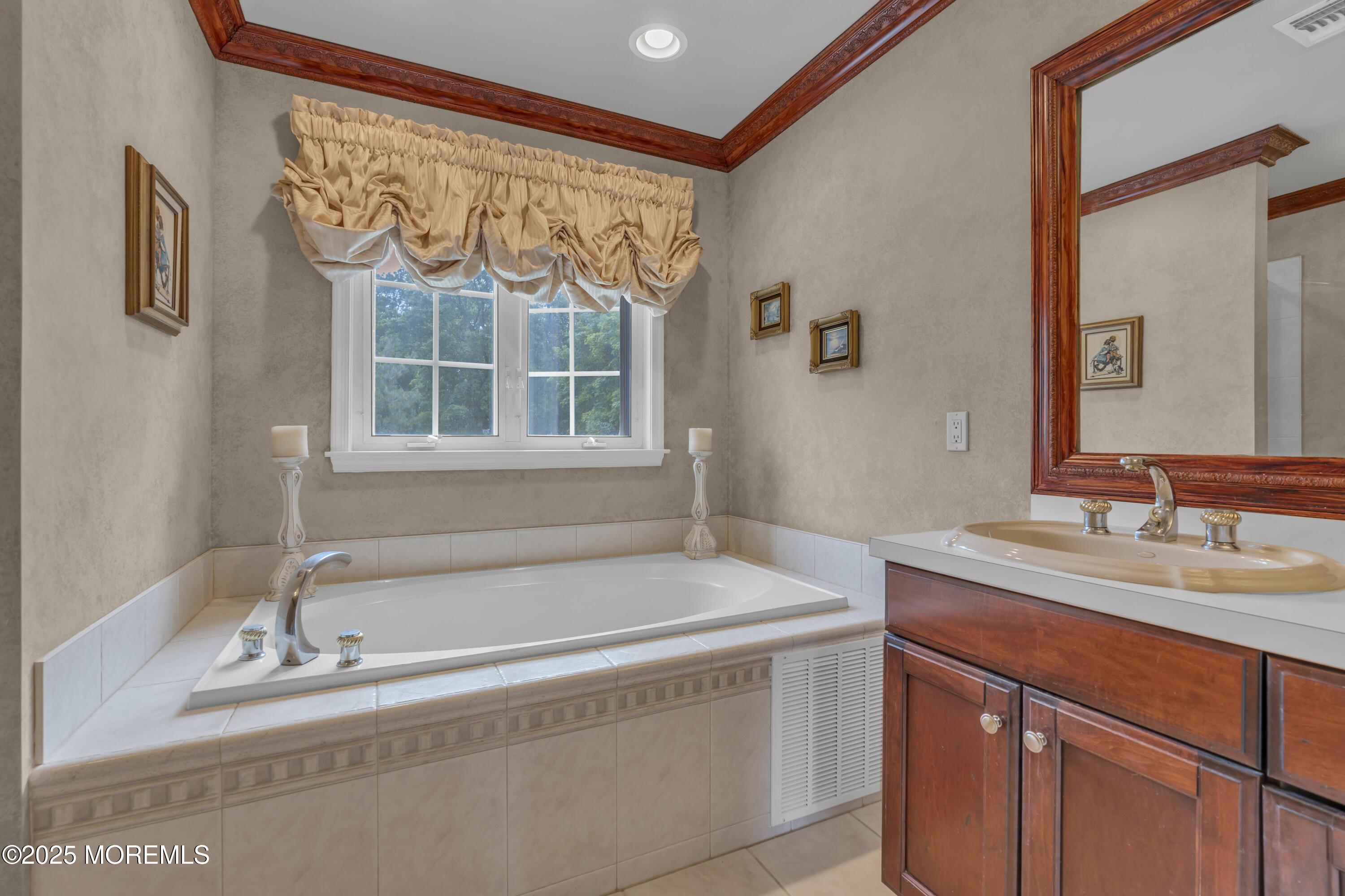 33 Hamilton Hill Road Lincroft, NJ 07738 - Photo 46 of 68 Primary En-suite Bathroom