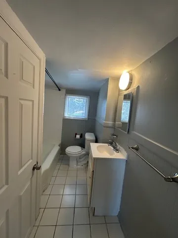 $1,300 | 50 Reynolds Street, Unit 3, East Providence, RI 02914