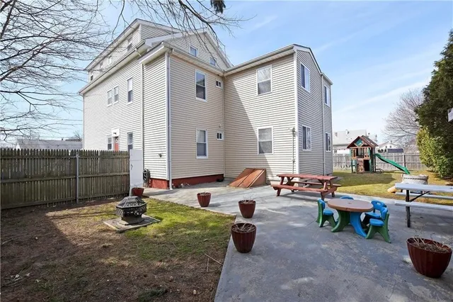 $1,300 | 50 Reynolds Street, Unit 3, East Providence, RI 02914