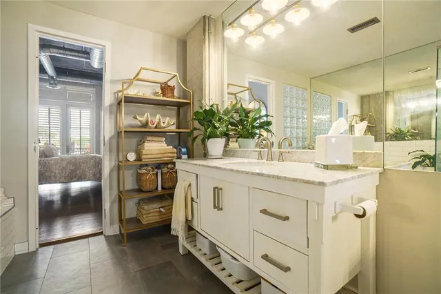 $332,900 | 3235 Roswell Road Northeast, Unit 402, Atlanta, GA 30305