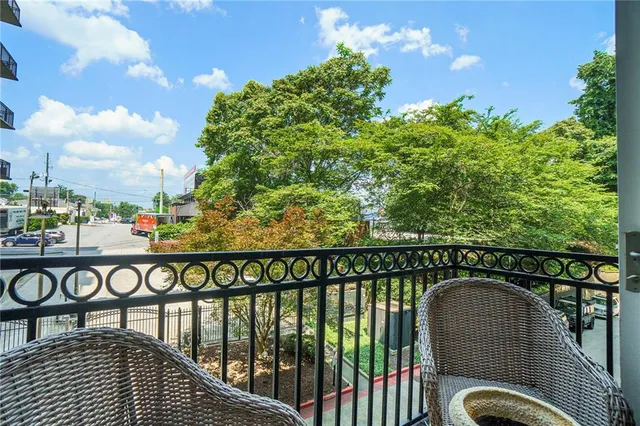 $332,900 | 3235 Roswell Road Northeast, Unit 402, Atlanta, GA 30305