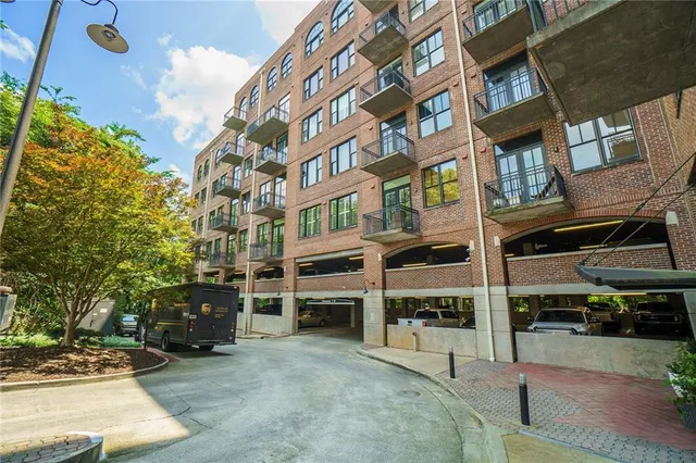$332,900 | 3235 Roswell Road Northeast, Unit 402, Atlanta, GA 30305