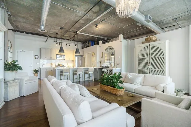 $332,900 | 3235 Roswell Road Northeast, Unit 402, Atlanta, GA 30305